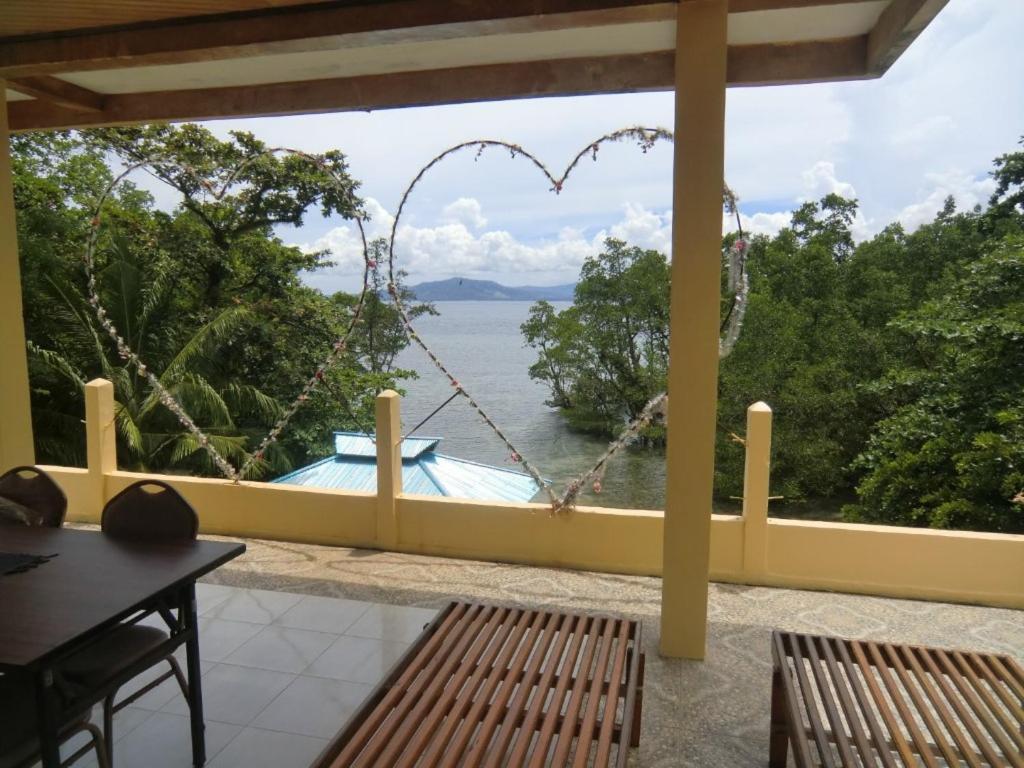 Bunaken Sea Garden Resort Exterior foto