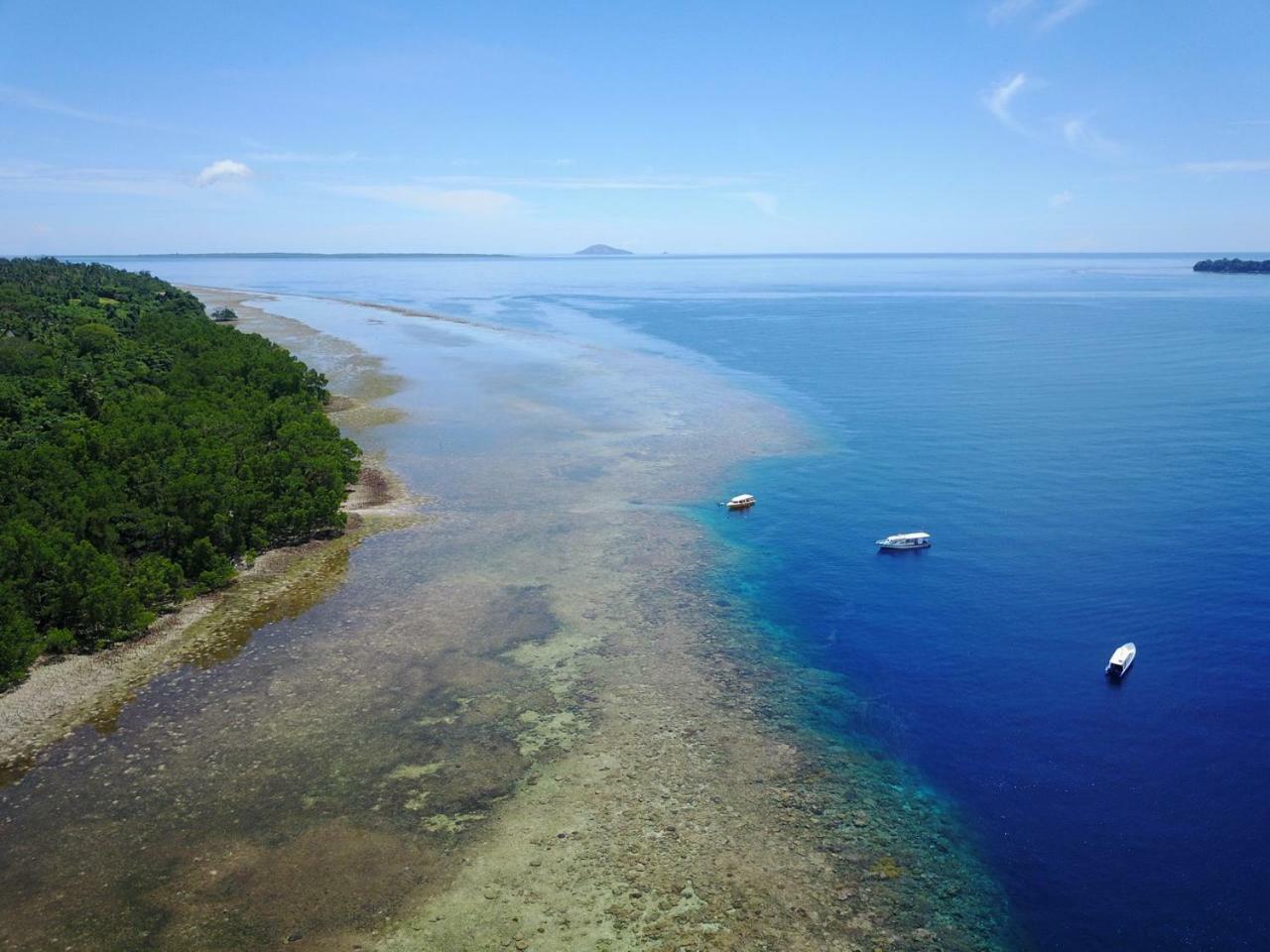 Bunaken Sea Garden Resort Exterior foto